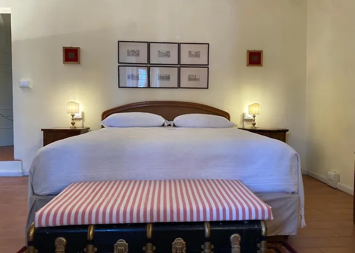 Palazzo Farini Bed & Breakfast