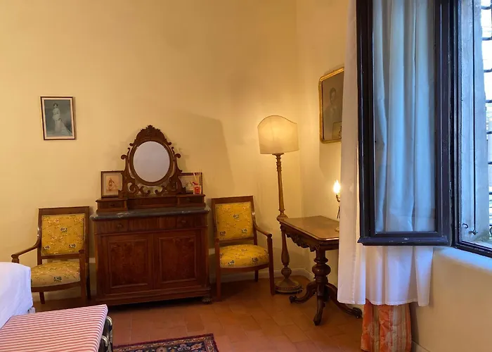 Palazzo Farini Bed & Breakfast