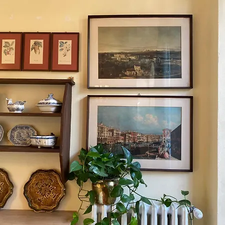 Palazzo Farini 3*