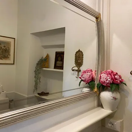 Palazzo Farini 3*