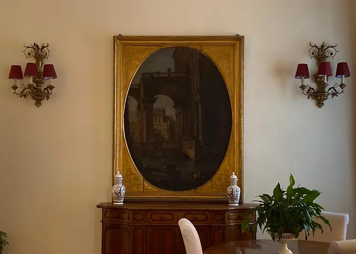 Palazzo Farini * ראבנה