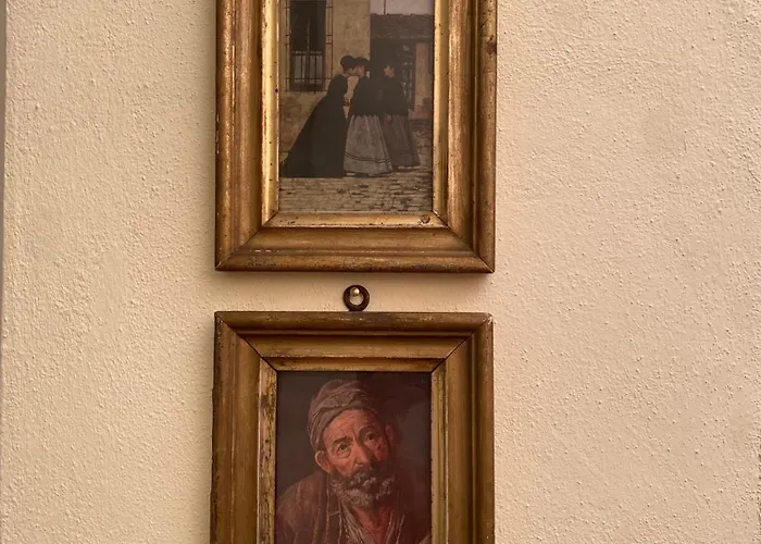 Palazzo Farini לינה וארוחת בוקר