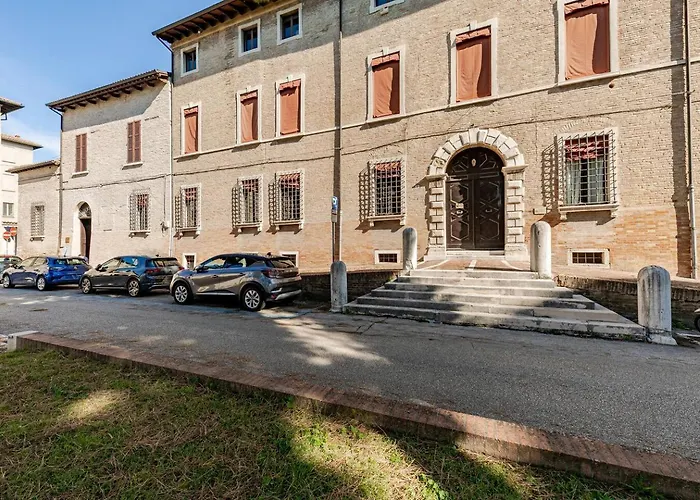 Palazzo Farini לינה וארוחת בוקר